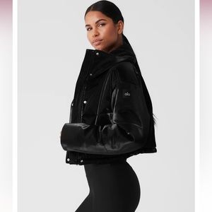 Alo Yoga Orion cropped puffer jacket